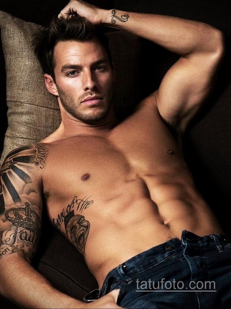 Мужик в купальнике