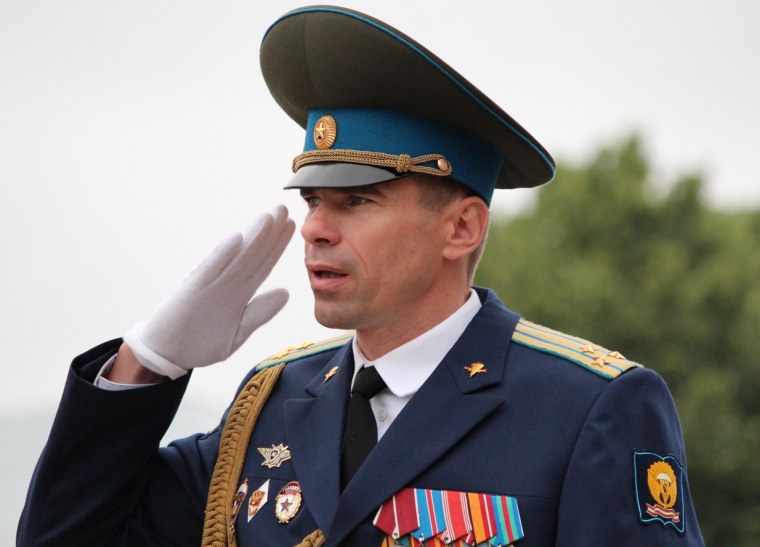 Офицеры в строю