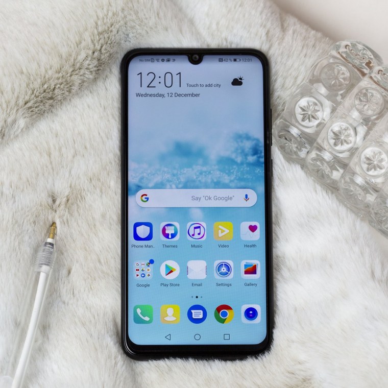 Хуавей р смарт 2019 красный