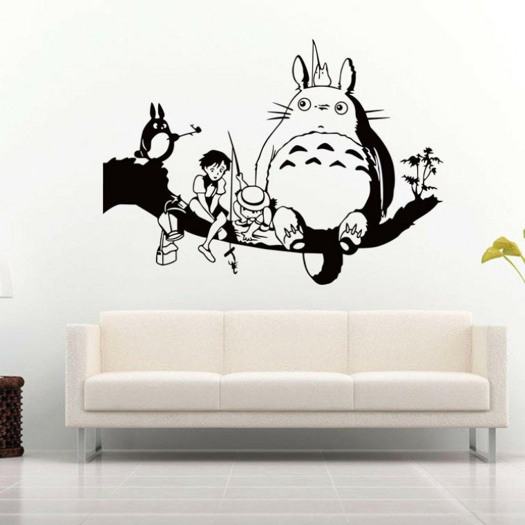 Веселая наклейка на стену