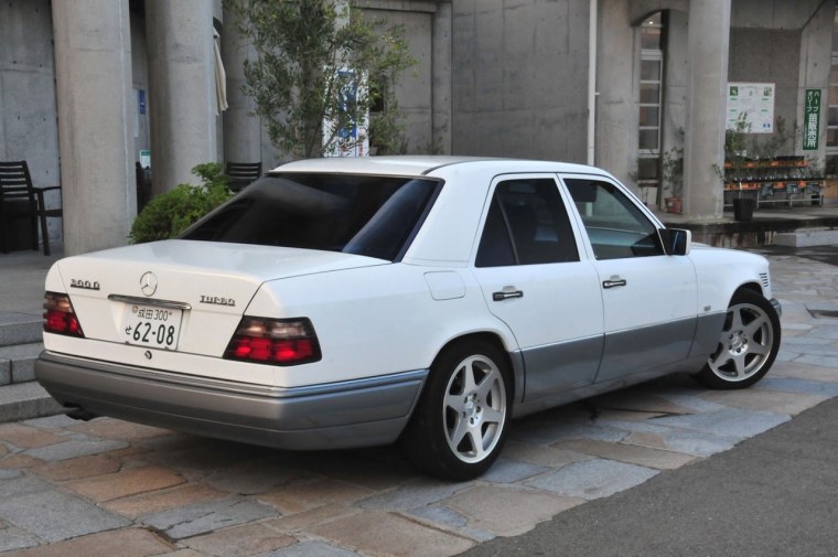 Mercedes Benz w124 e300