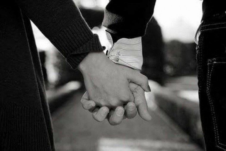 Рука в руке