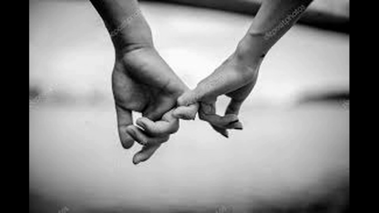 Касание рук