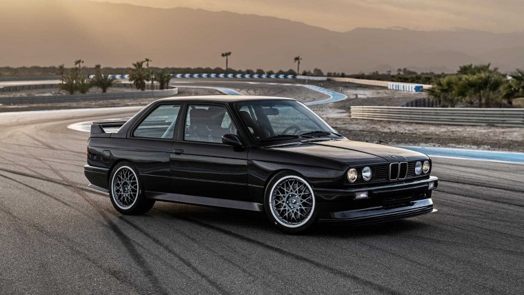 BMW m3 e30 красная