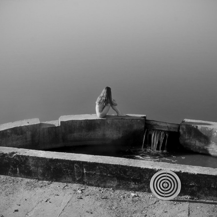 Одинокое дерево и человек