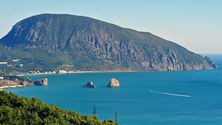 Крым море горы сосна мыс Капчик