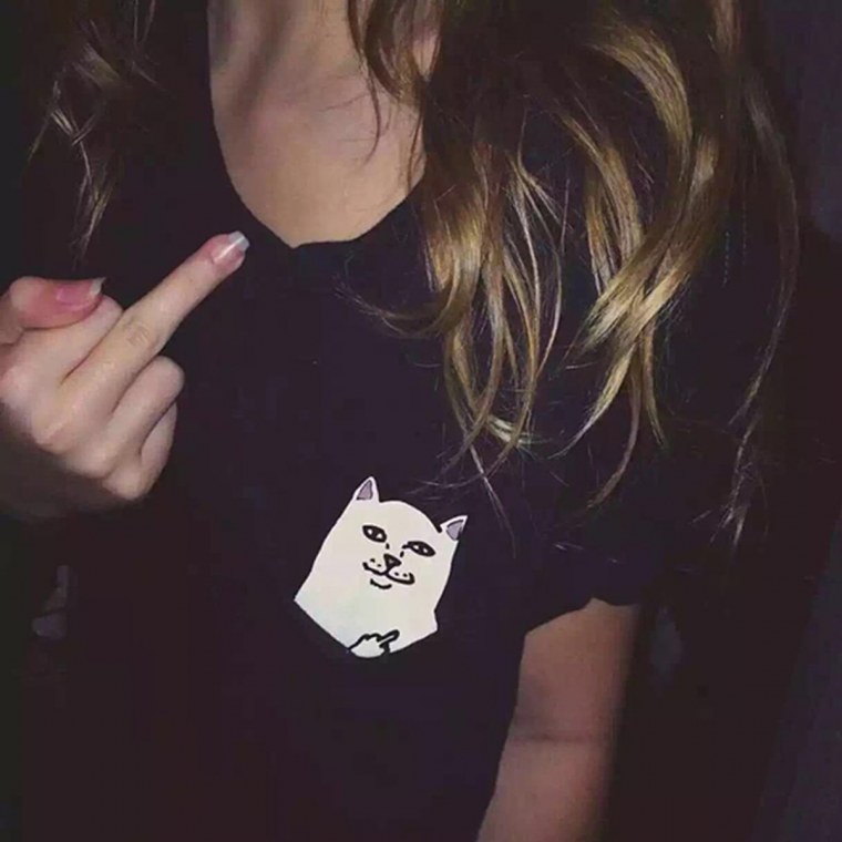 Девочка с факом