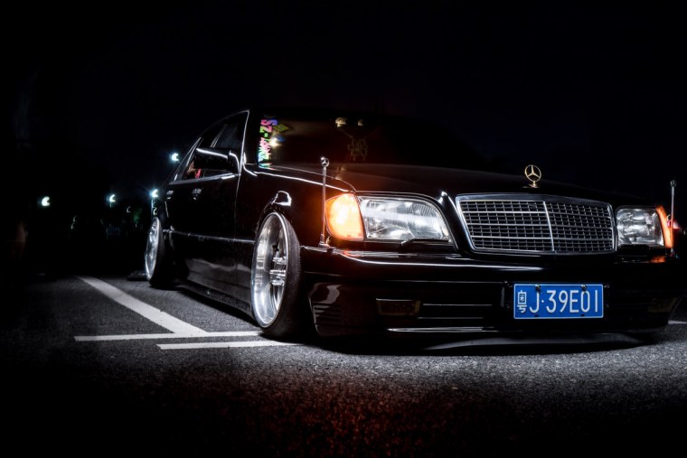 Mercedes-Benz w140