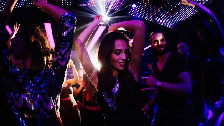 Красивые женщины в клубе