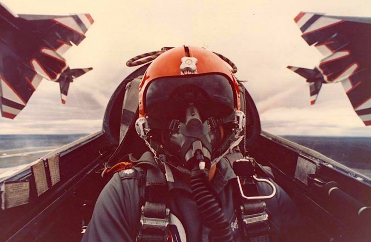 Мигель Энсисо, пилот бомбардировщика