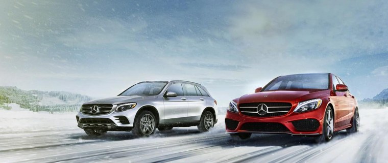 Белый Мерседес s63 зимой