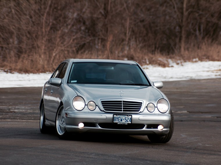 Мерседес Бенц 210