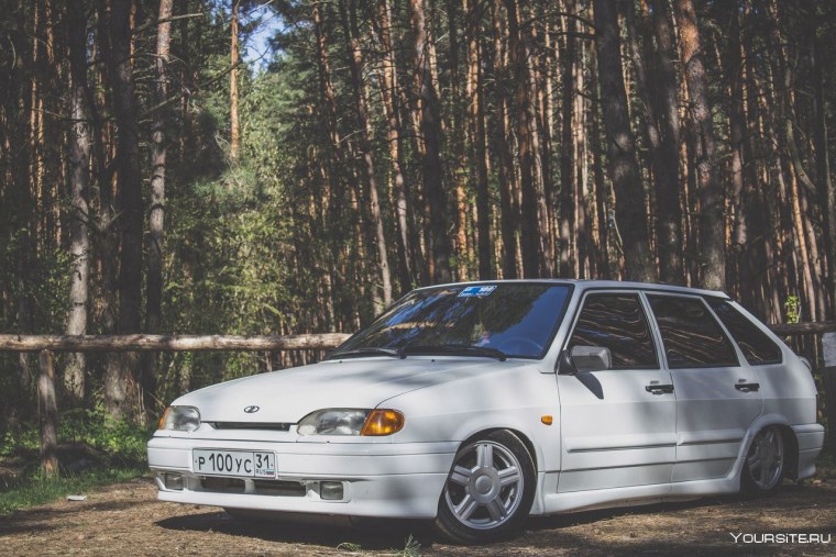 Белая Приора и 2114