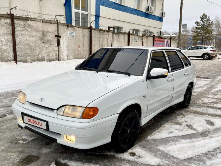 ВАЗ 2113 белая тонированная