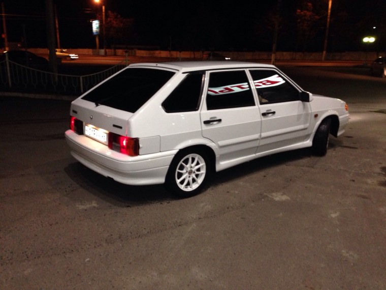 ВАЗ Лада 2113 белая тонированная