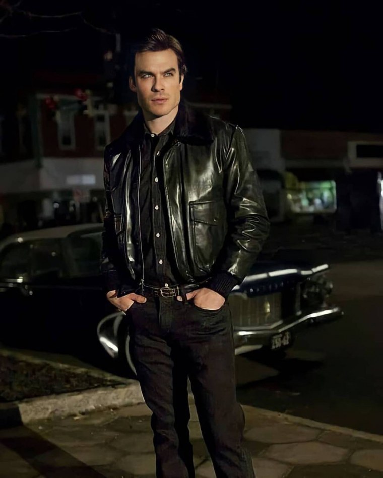 Дамон Сальваторе в полный рост