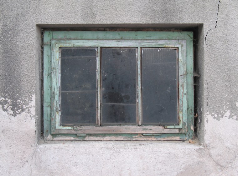 Старая оконная рама