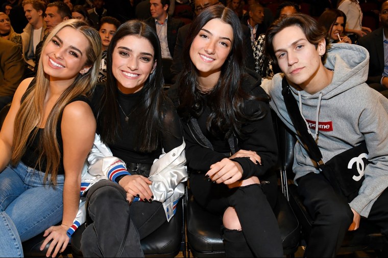 Автомобиль – база газодымозащитной службы АБГ-3