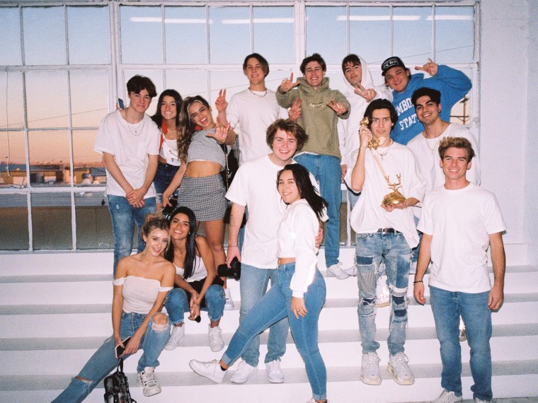 Американ хайп Хаус