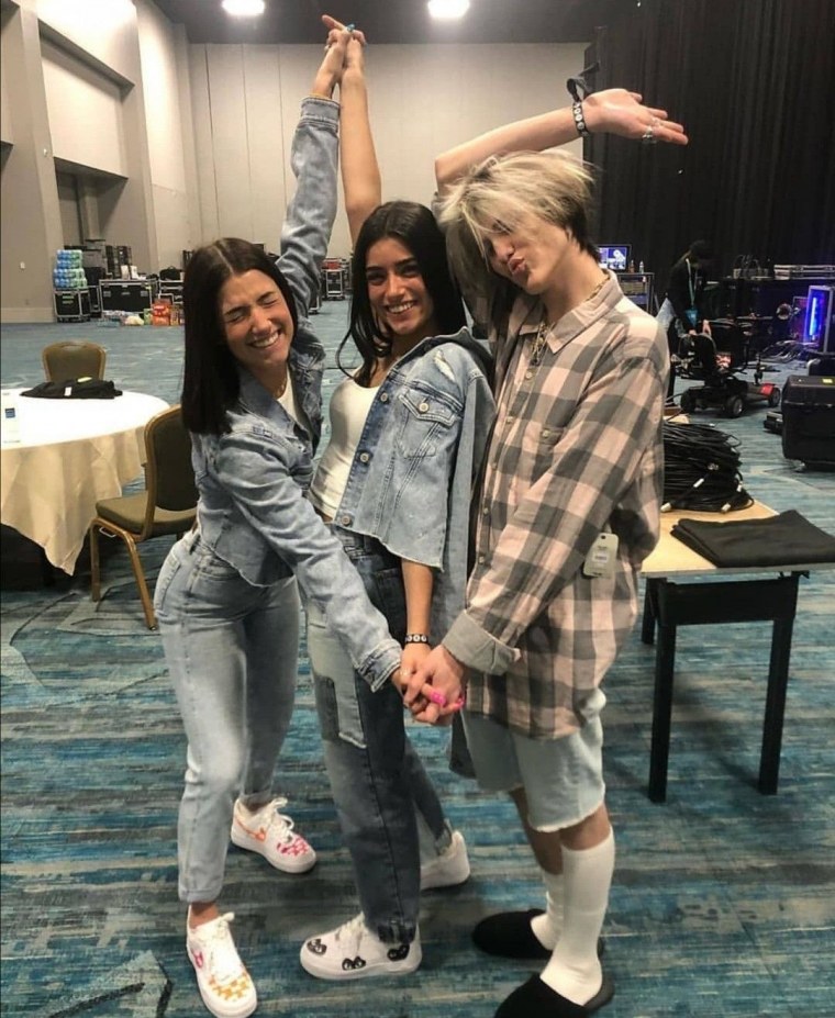 Чарли ДАМЕЛИО И Эддисон Рэй 2020