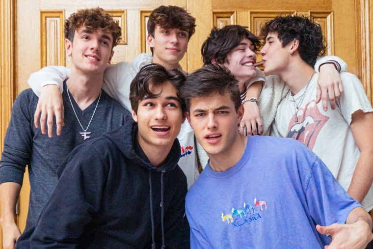 Американ Хаус Чарли Пейтон