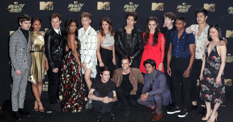 Пожарный автомобиль-база газодымозащитной службы АБГ 3 (4308)