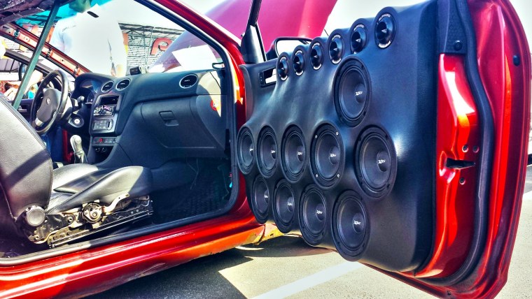 Аудиосистема в машину