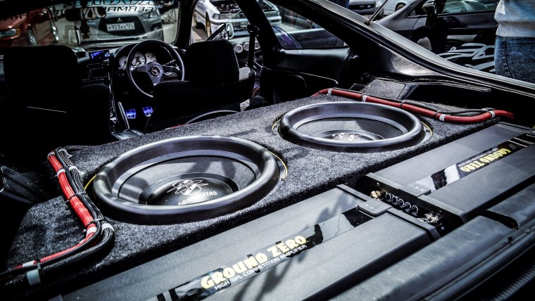 Установка Автозвука