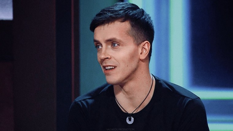 Арсений Попов