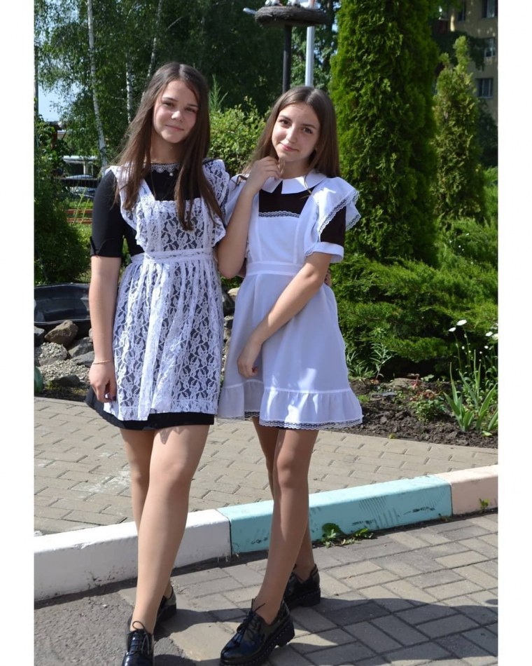 Красивые одиннадцатиклассницы