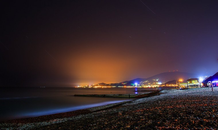 Геленджик набережная ночью