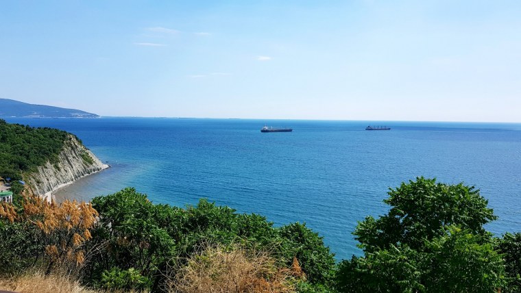 Геленджикская бухта ночью