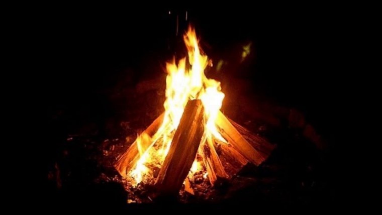 Заставка камин