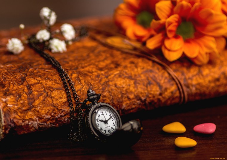 Красивые старинные часы