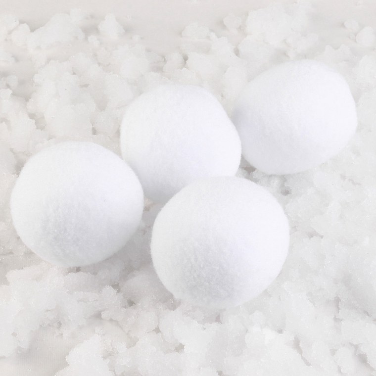 Поролоновые снежки