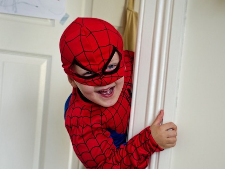 Мальчик человек паук