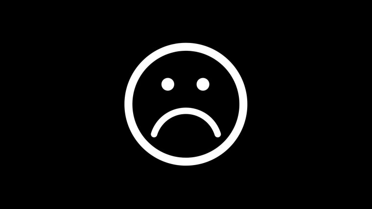 Улыбка на черном фоне