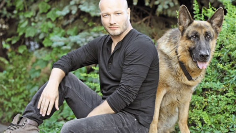 Логотип сериала пес