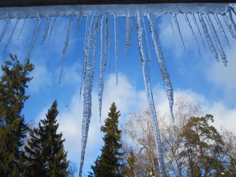 Весенние сосульки