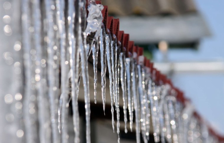 Сосульки в городе