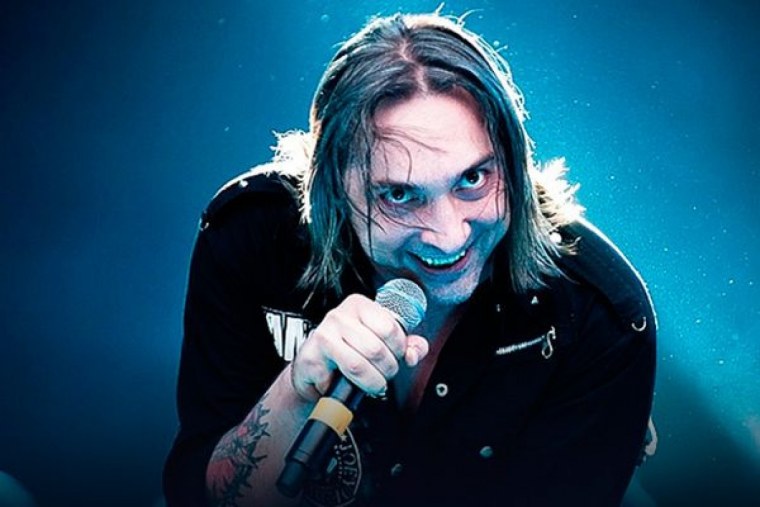 Михаил Горшенев улыбается