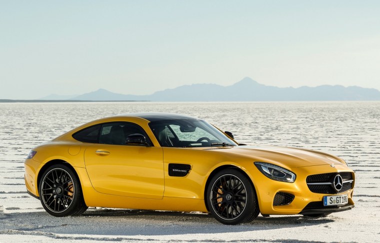 Мерседес АМГ ГТ желтый