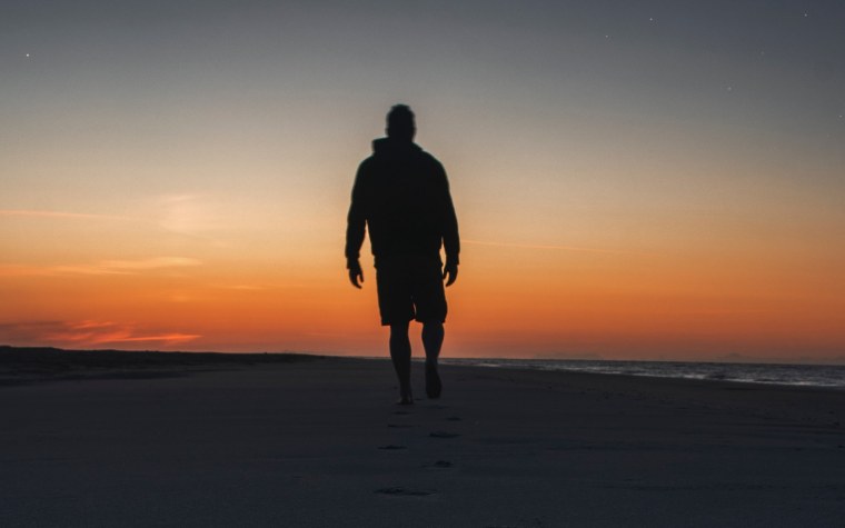 Человек на дороге