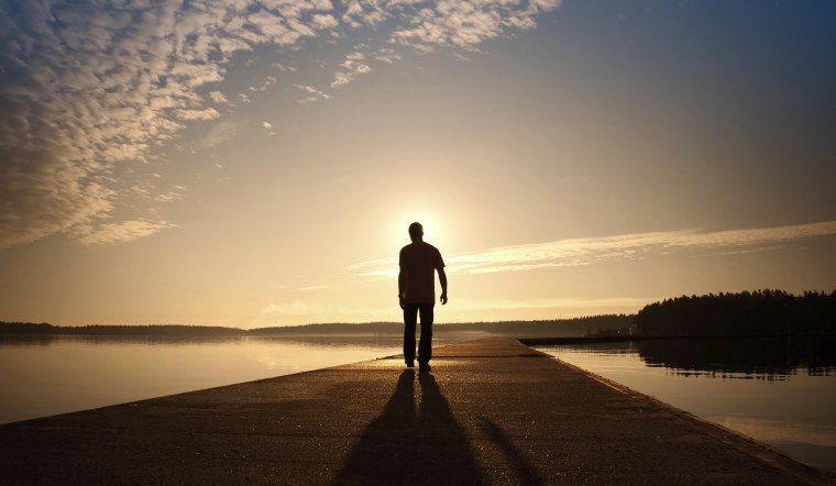 Человек уходящий в даль