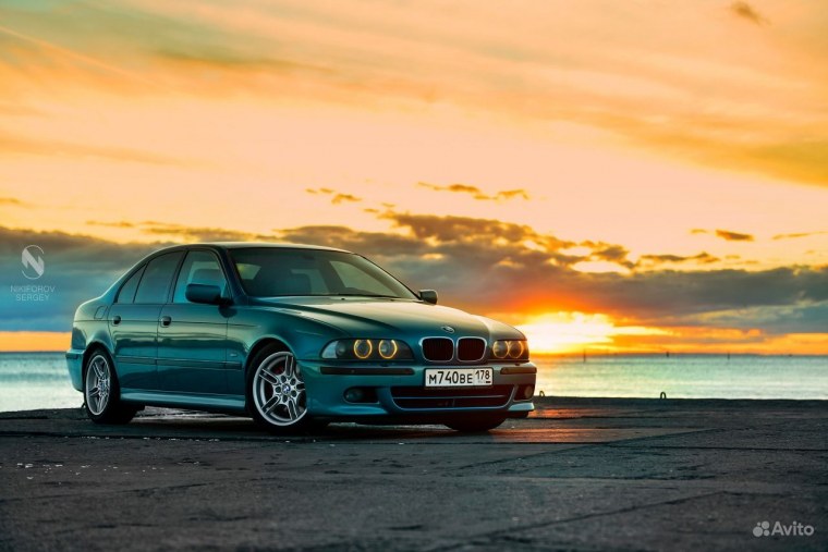 БМВ е39 оранжевая