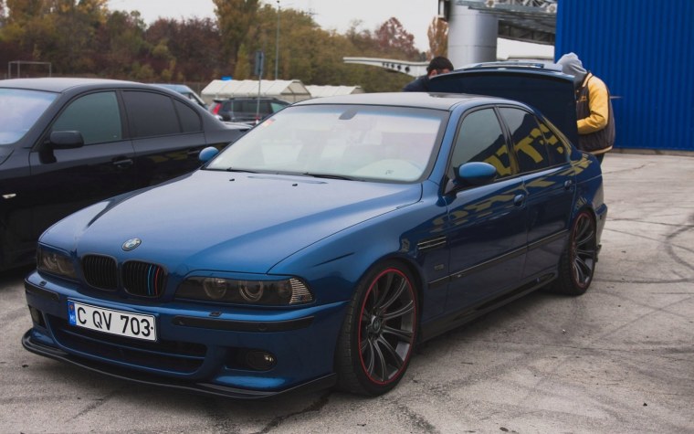 BMW e39 Blue