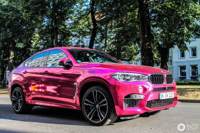 BMW x6 Pink