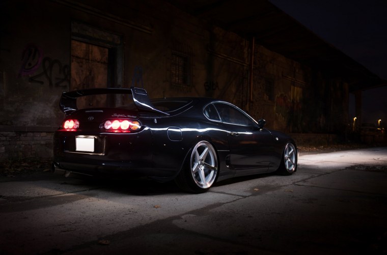 Тойота Супра черная