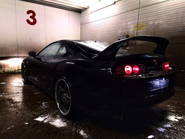 Тойота Супра черная