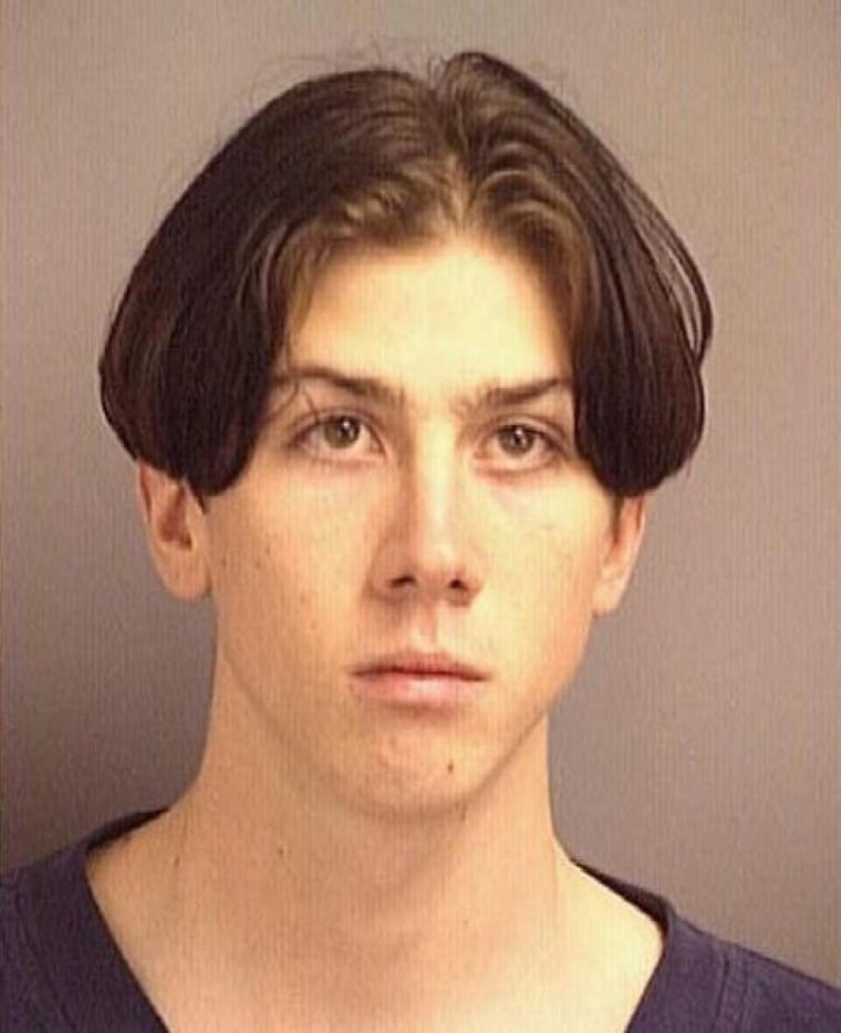 Красивая девушка и некрасивый парень